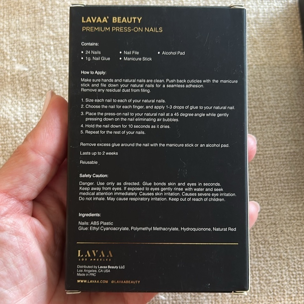 LAVAA Los Angeles press on nails, NIB set of two - Picture 9 of 11